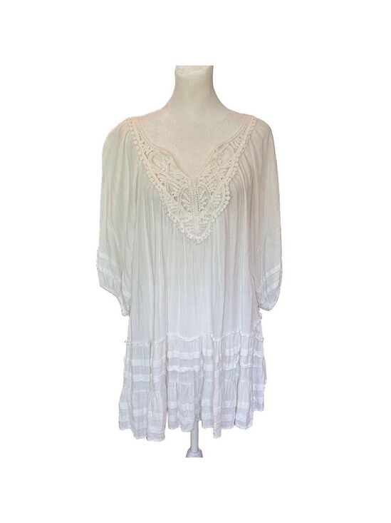Umgee Dresses & Skirts - Umgee Size S white babydoll minidress. Peasant flirty crochet lace bohemian